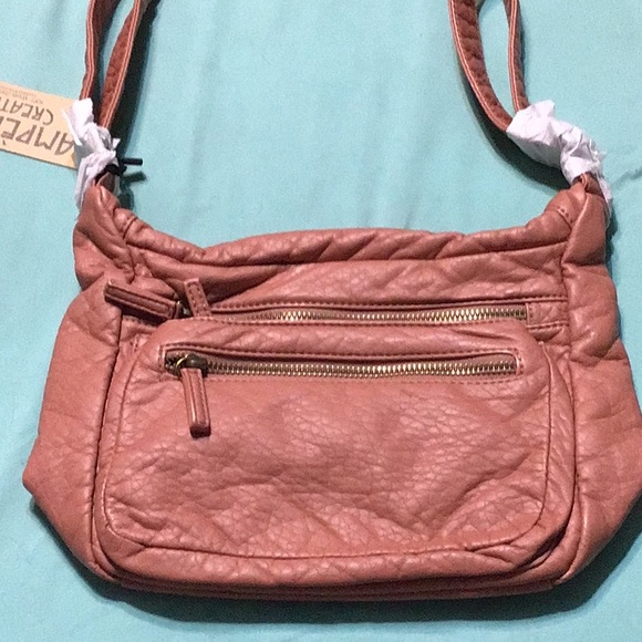 NWT AMPÉRE CREATIONS peach vegan Leather crossbody bag - Picture 2 of 9